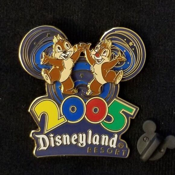 Disney Pin Chip Dale Disneyland 2005 Collection Mickey Ears Background 35427 PoP - Picture 2 of 9
